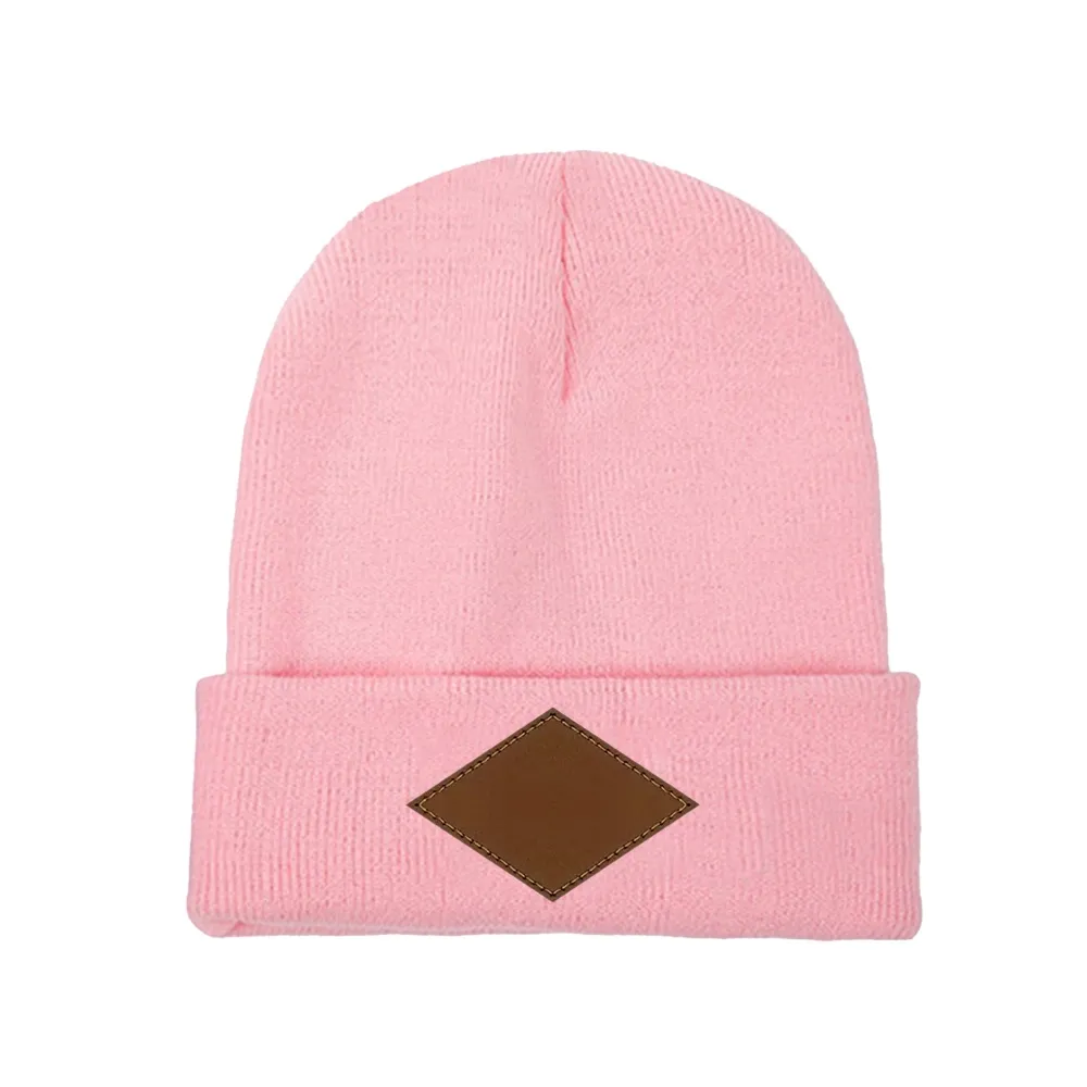 Customizable Knit Beanie with Laser-Engraved Leather Patch - Personalized Winter Cap for Unique Style