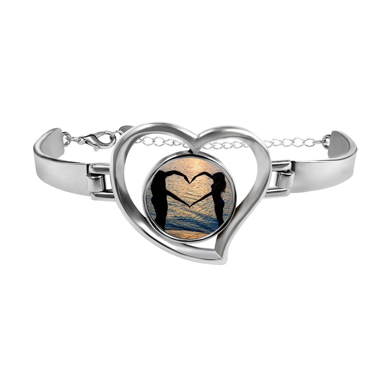 Customizable Heart Pendant Bracelet with Silhouette Sunset Design – Romantic Personalized Jewelry for Special Occasions