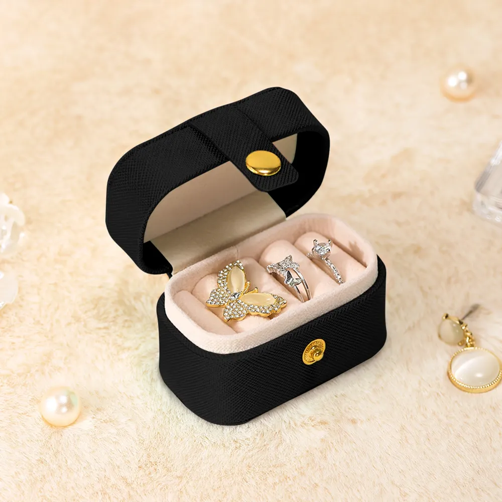 Chic Mini Personalized Jewelry Box in White Textured Faux Leather with Elegant Gold Clasp for Everyday Accessorizing