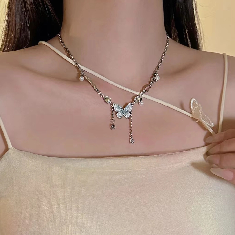 Niche Super Fairy Butterfly Necklace for Women – Light Luxury, Simple Elegant Design Clavicle Chain