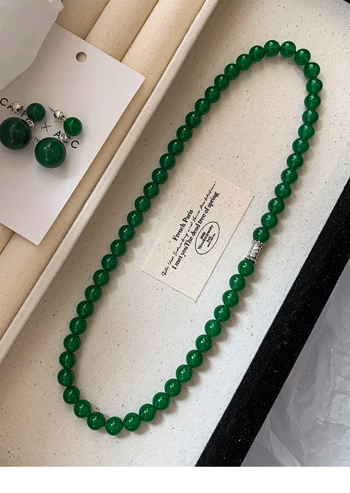 Natural Green Agate Beaded Necklace: Handmade Chic High-End Summer Choker for Girls